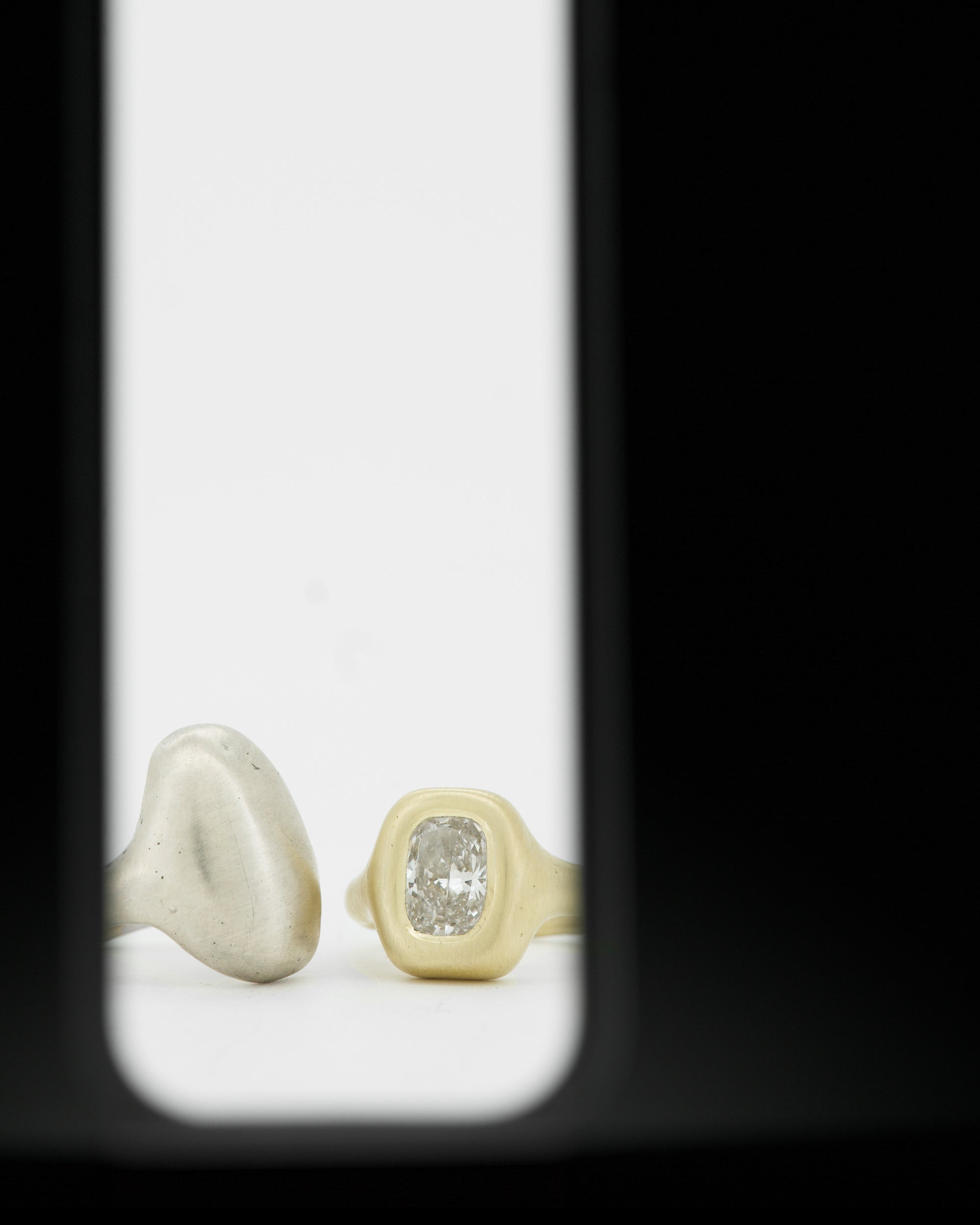 Cushion lab diamond + 14ct yellow gold