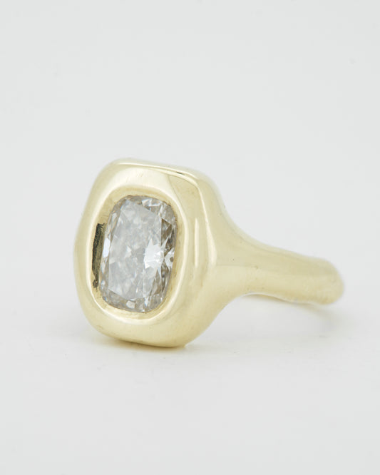 Cushion lab diamond + 14ct yellow gold