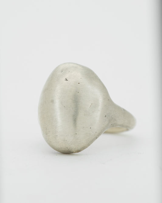 Egg ring - solid 9ct white gold