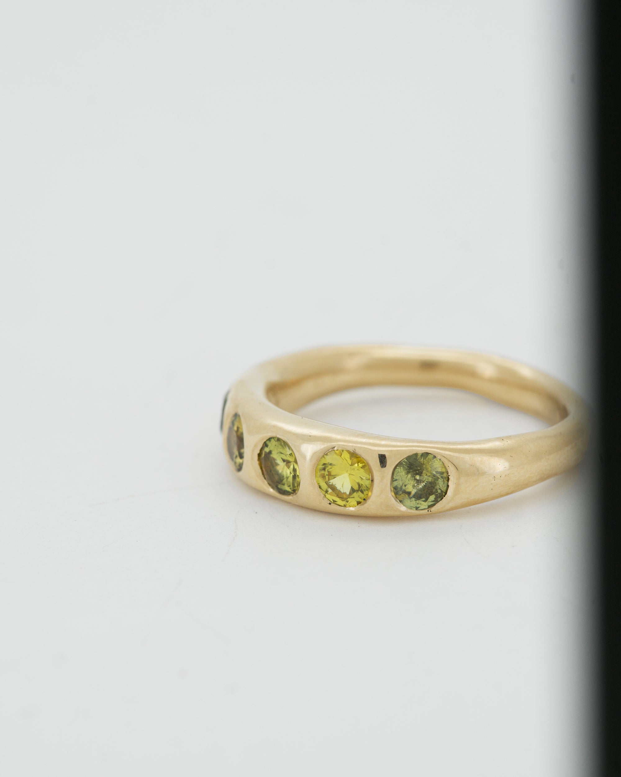 9ct yellow gold Slender Nuque + yellow sapphires
