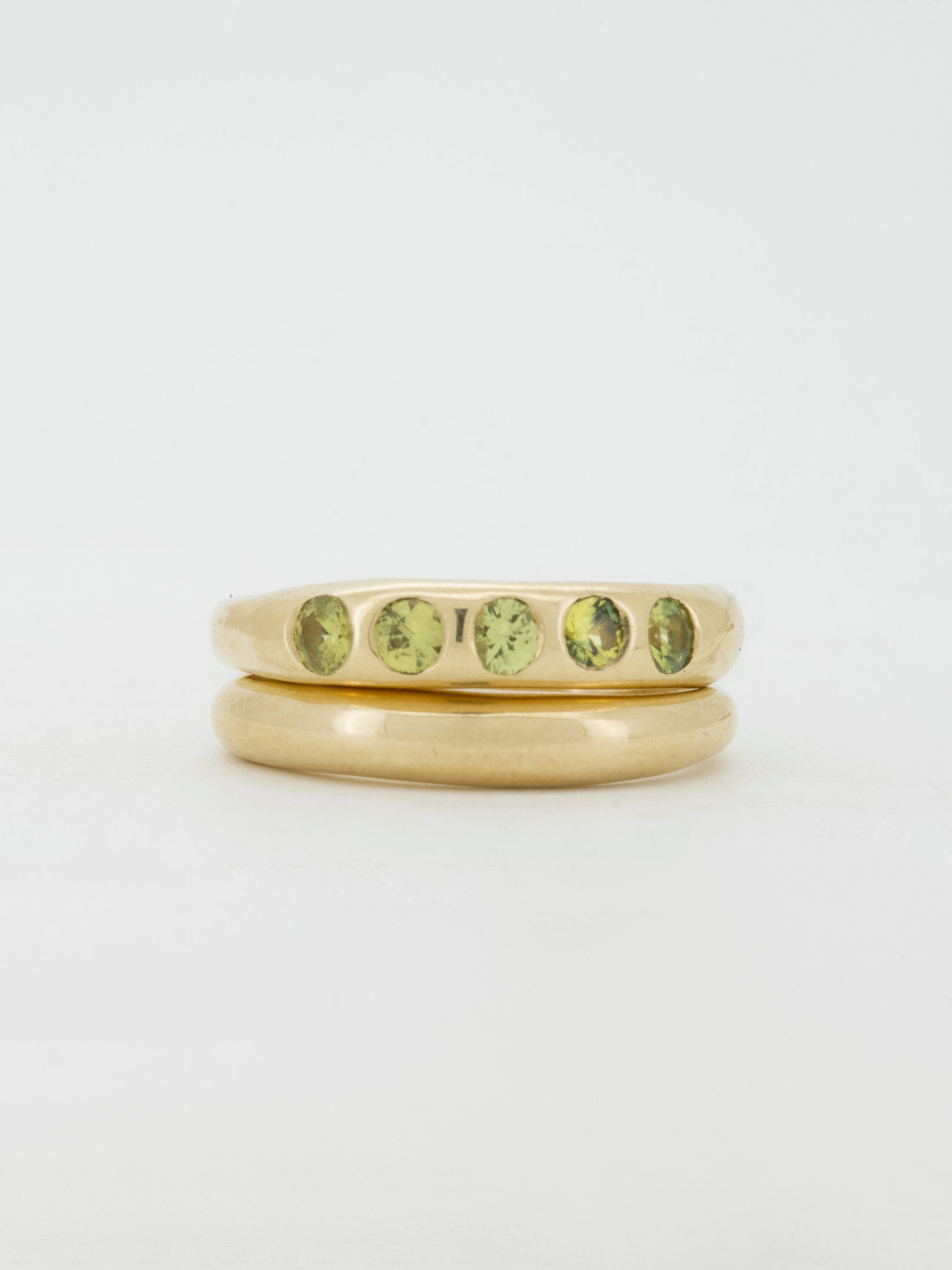 Slender Nuque + yellow sapphires