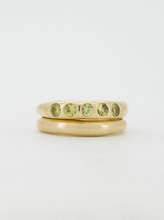 Slender Nuque + yellow sapphires