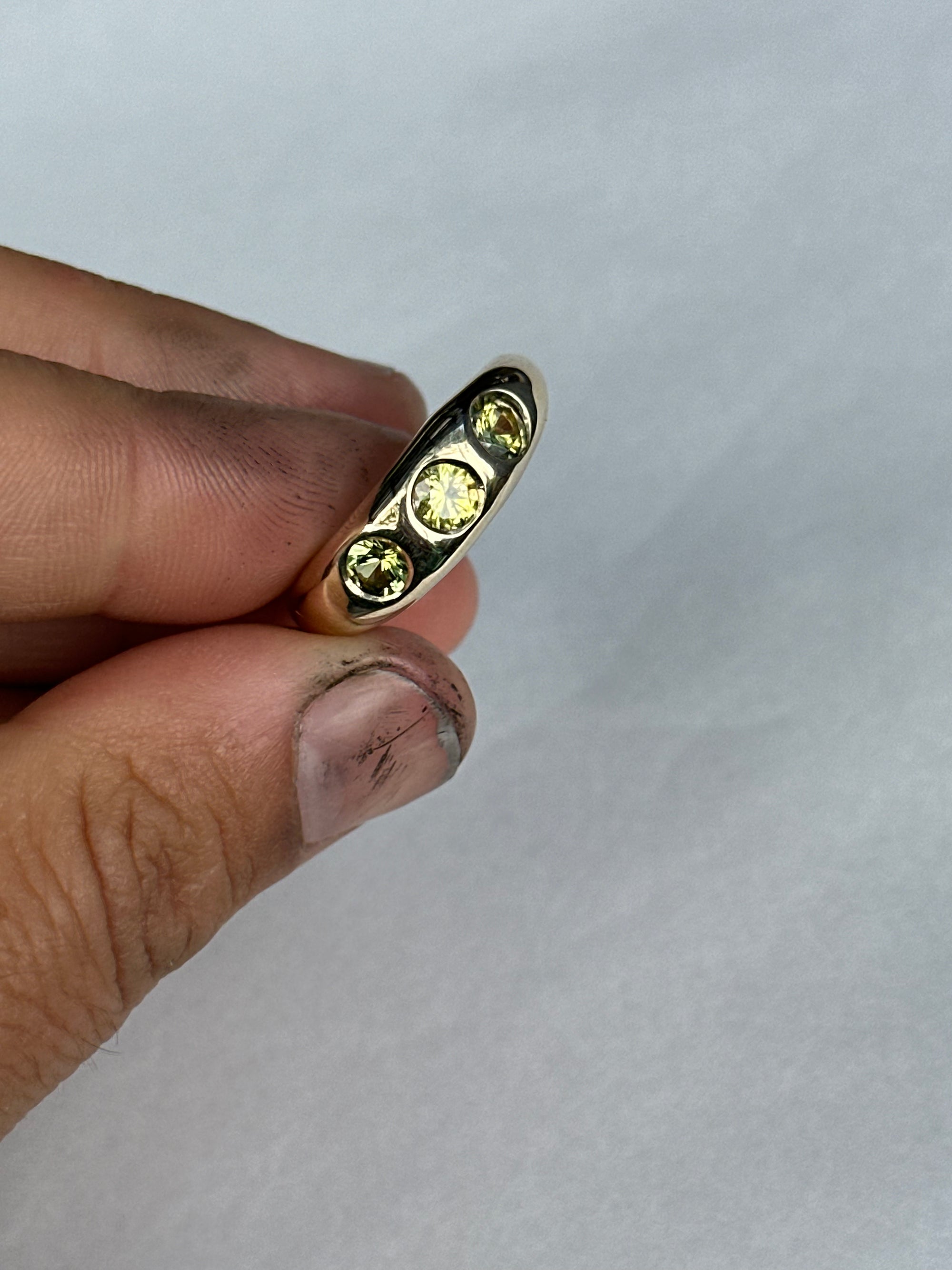 9ct yellow gold Nuque + yellow sapphires