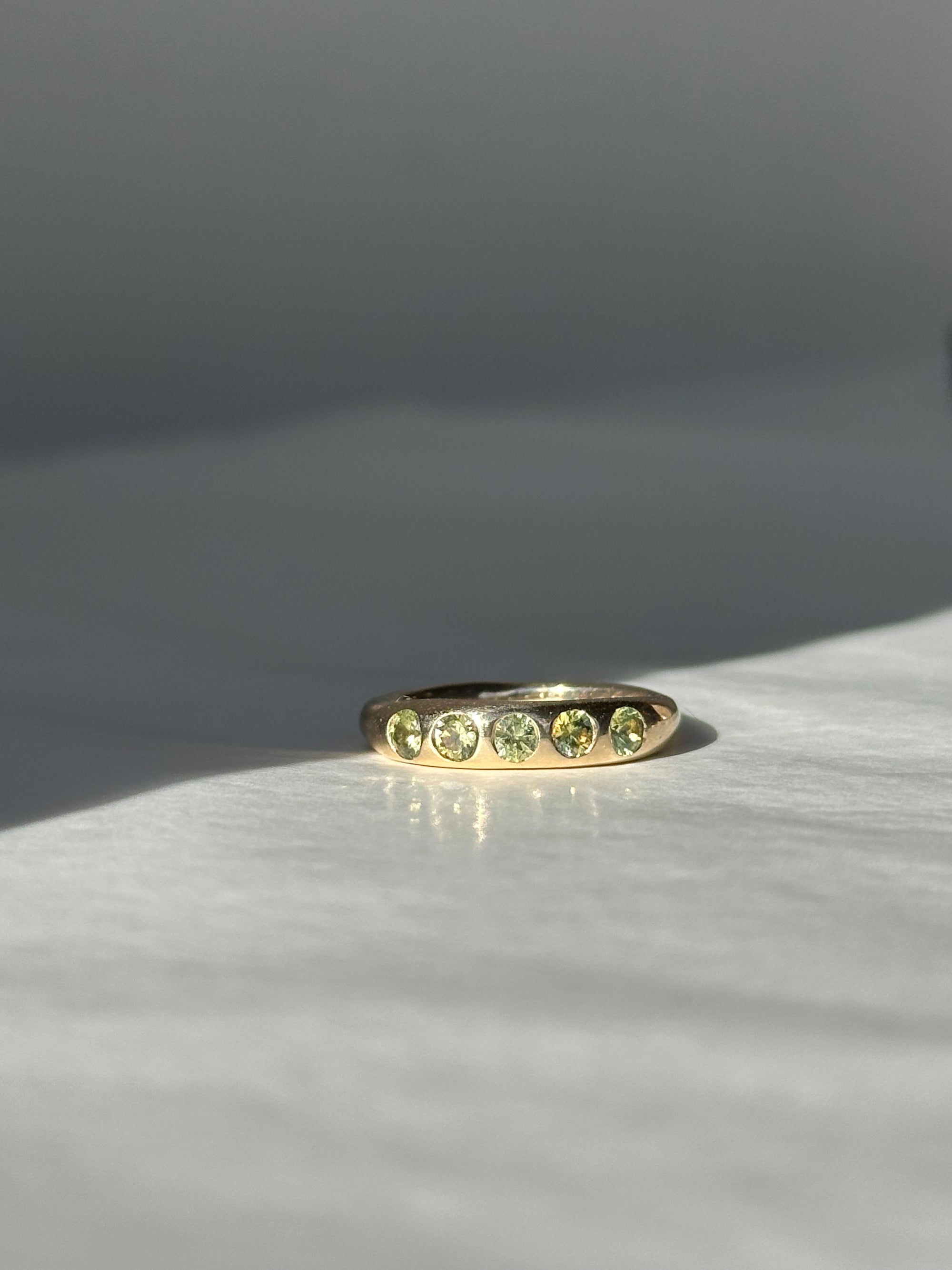 Slender Nuque + yellow sapphires