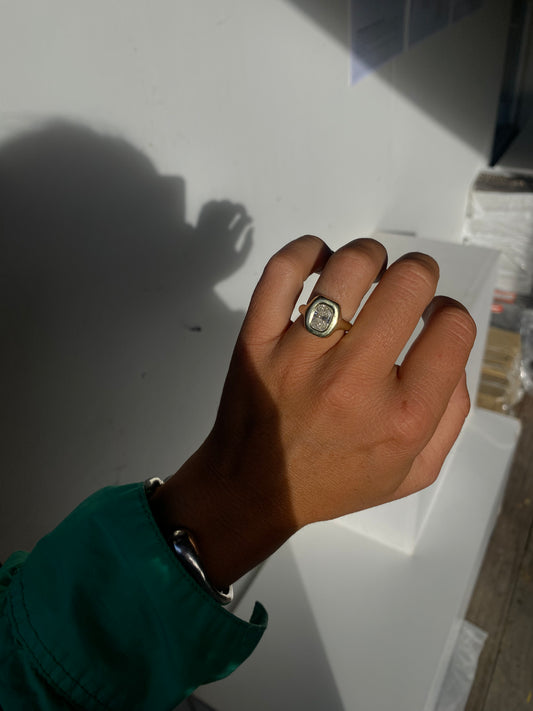 Cushion lab diamond + 14ct yellow gold