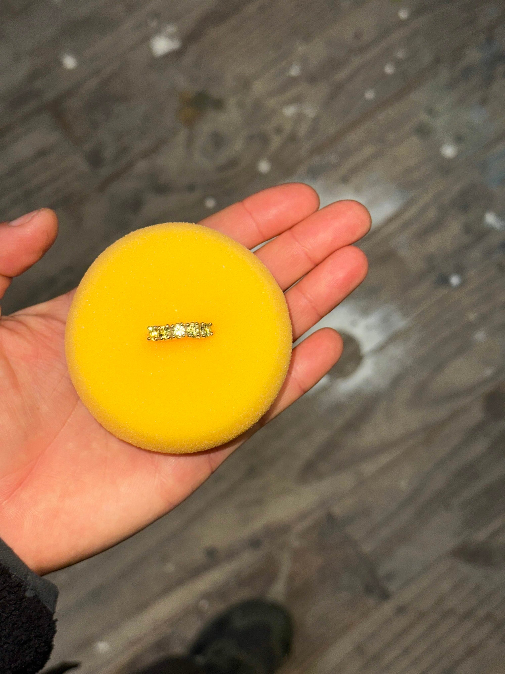 Yellow sapphires + 14ct yellow gold - medium